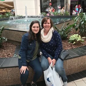 Meet your Posher, Angie